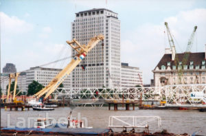 LONDON EYE (MILLENNIUM WHEEL), SOUTH BANK, WATERLOO