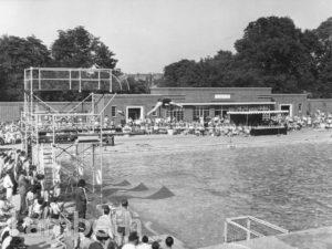 BROCKWELL PARK LIDO, HERNE HILL