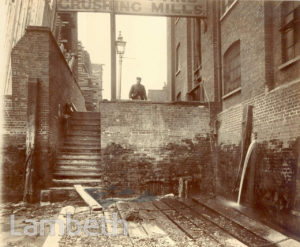 SUFFERANCE WHARF, COLLEGE STREET, WATERLOO