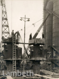 LAMBETH BRIDGE, LAMBETH: CONSTRUCTION