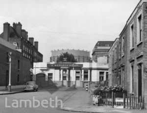 THE ROEBUCK, ASHMOLE STREET, KENNINGTON