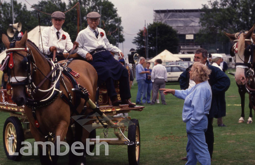 HORSE & CARRIAGE, LAMBETH COUNTRY SHOW, BROCKWELL PARK