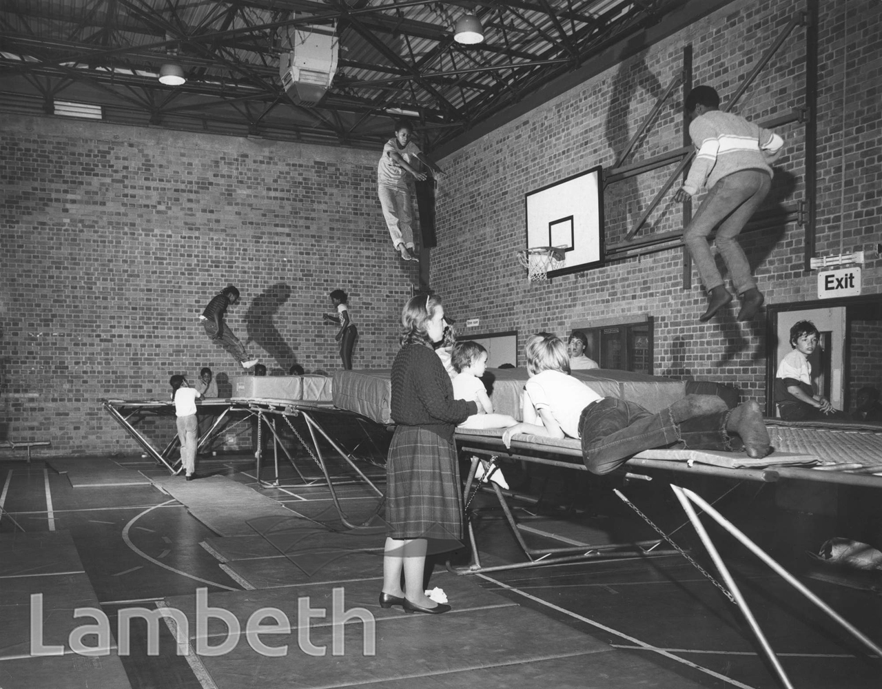 TRAMPOLINING, FLAXMAN SPORTS CENTRE, LOUGHBOROUGH JUNCTION