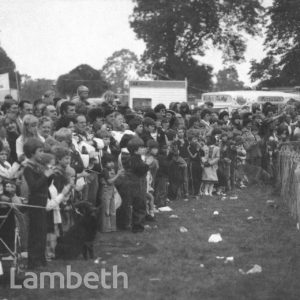 SPECTATORS, SPORTS FESTIVAL, BROCKWELL PARK, HERNE HILL