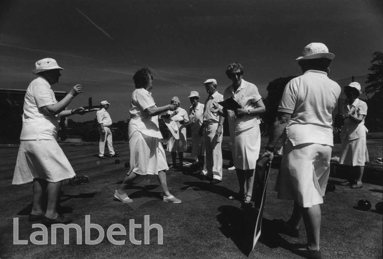 BOWLS PLAYERS, BROCKWELL PARK, HERNE HILL