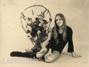 STUDIO PORTRAIT BY HARRY JACOBS