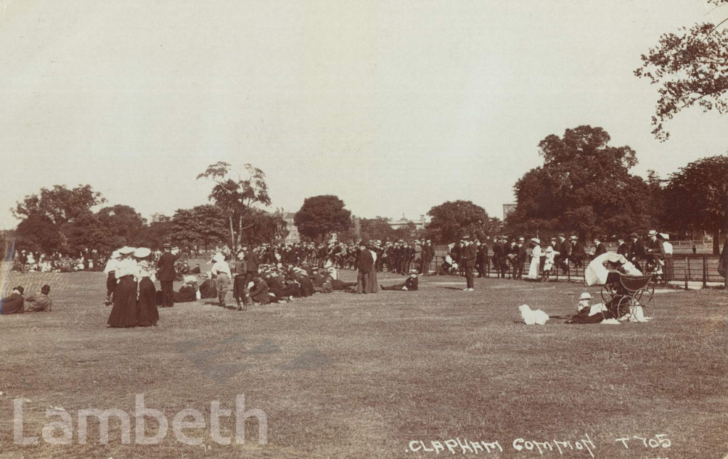 SPECTATORS, CLAPHAM COMMON