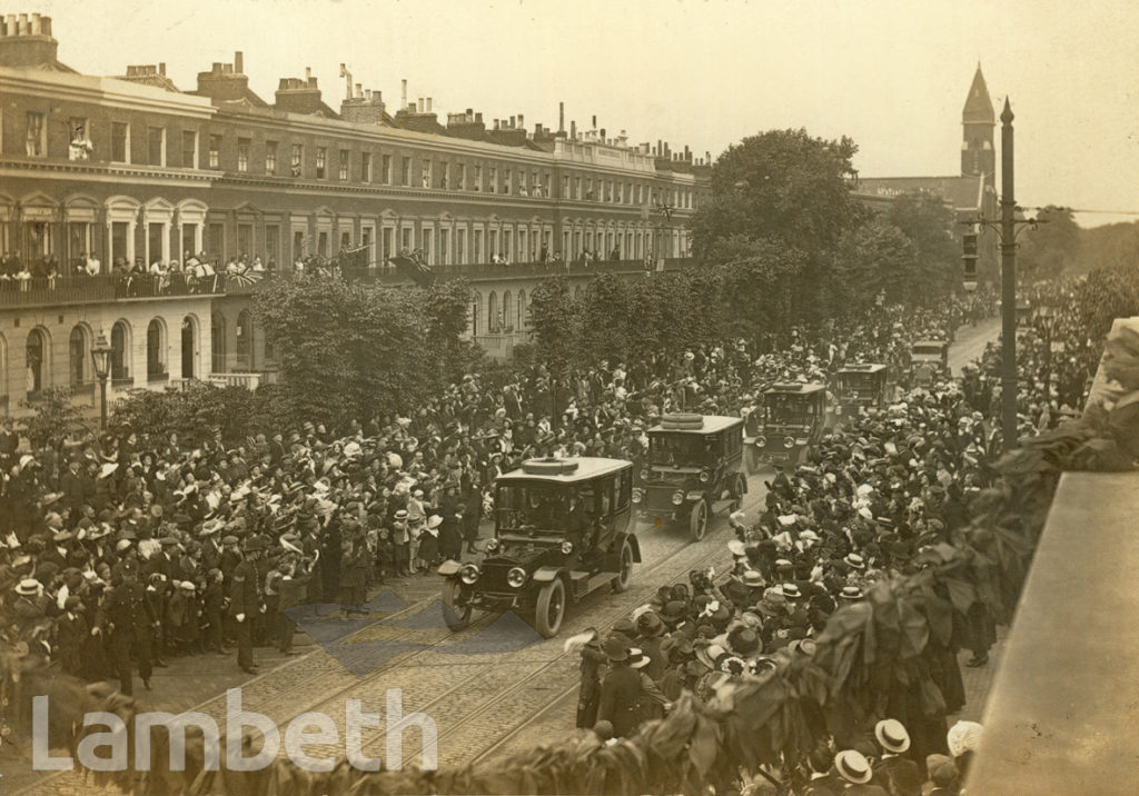 KING GEORGE V DRIVING THROUGH BRIXOTN