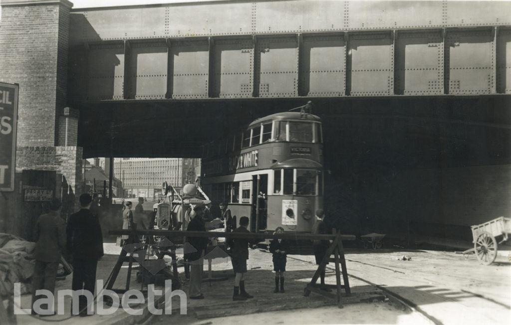 PARRY STREET, VAUXHALL CROSS