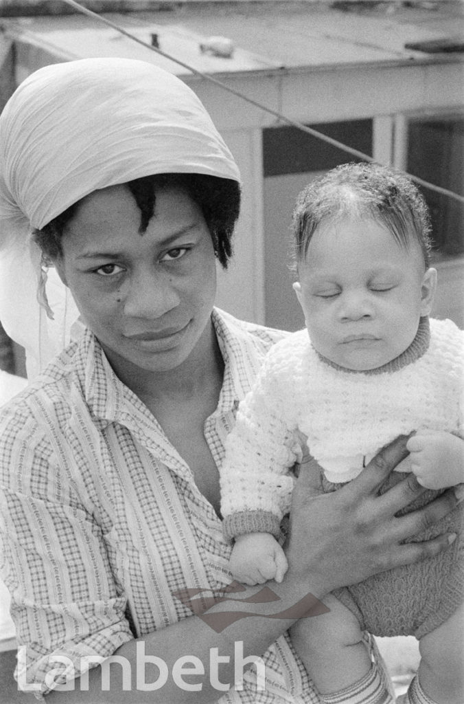 MOTHER & CHILD, STONHOUSE STREET, CLAPHAM