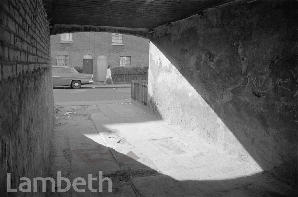 PASSAGEWAY, STONHOUSE STREET, CLAPHAM