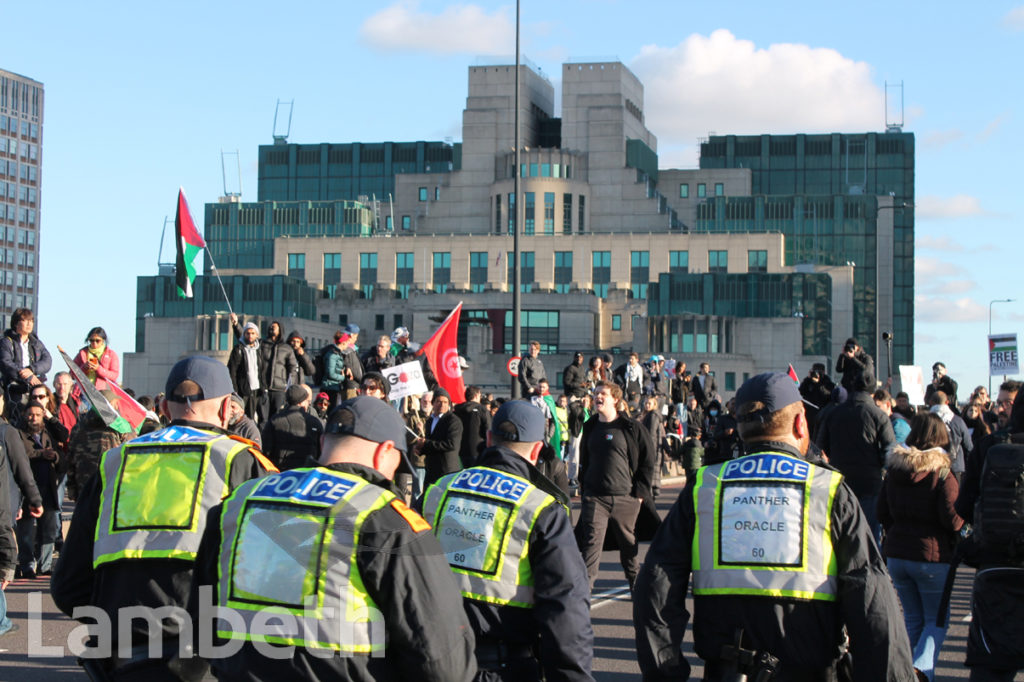 POLICE, PALESTINIAN MARCH, VAUXHALL BRIDGE