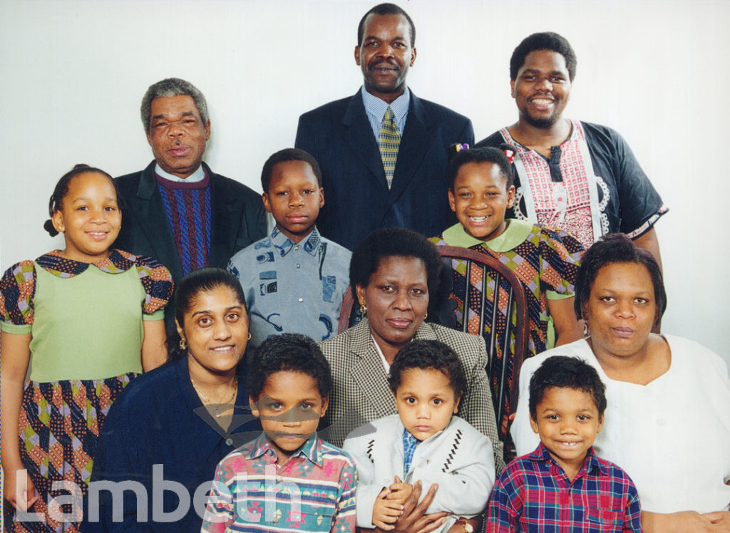 STUDIO FAMILY PORTRAIT BY FRANK MANNING