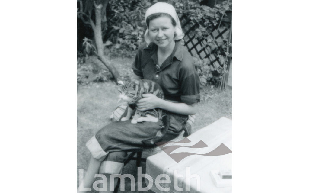 AGNETE HOY WITH PUTTEN THE CAT