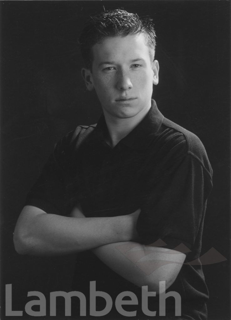 STUDIO PORTRAIT BY FRANK MANNING