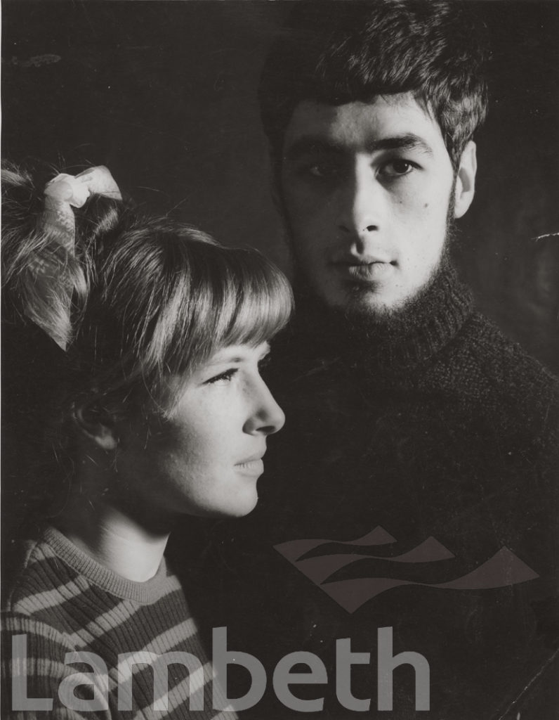 STUDIO PORTRAIT BY FRANK MANNING