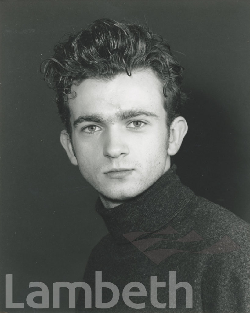 STUDIO PORTRAIT BY FRANK MANNING