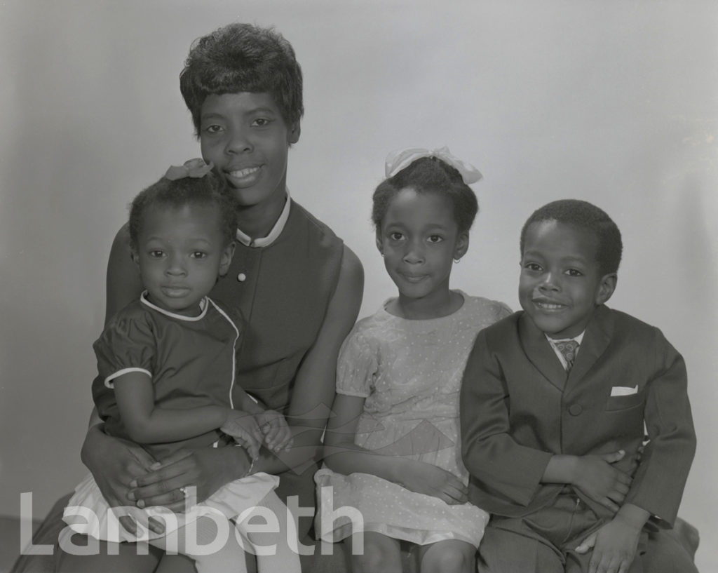 STUDIO PORTRAIT MOTHER WITH CHILDREN, MANNING PHOTOGRAPHERS