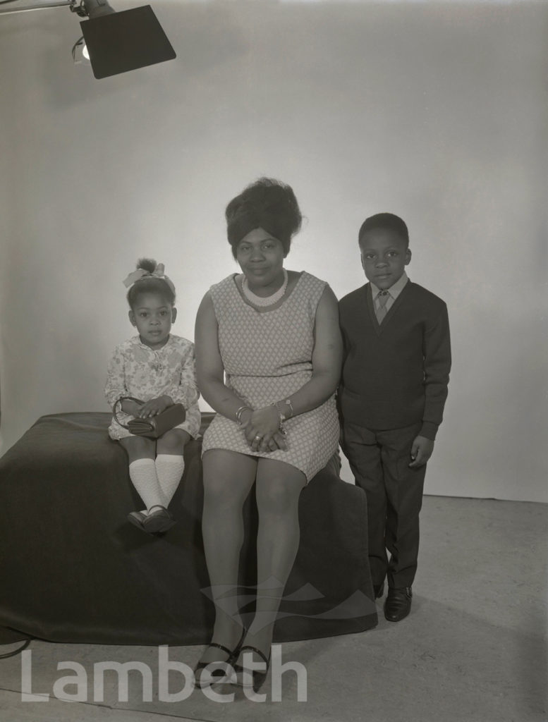 FAMILY STUDIO PORTRAIT BY JIM MANNING