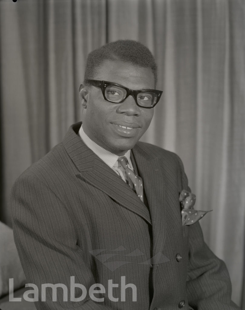 STUDIO PORTRAIT BY MANNING PHOTOGRAPHERS