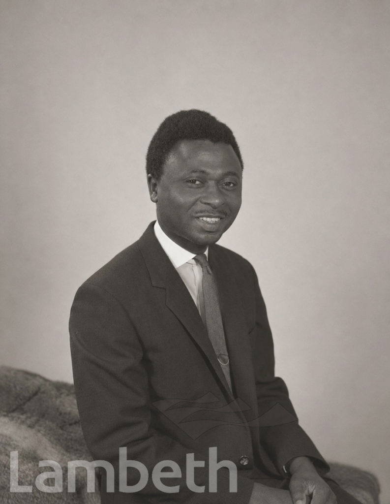 STUDIO PORTRAIT BY MANNING PHOTOGRAPHERS