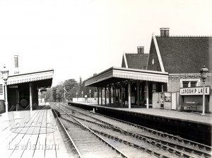 Lordship Lane Station