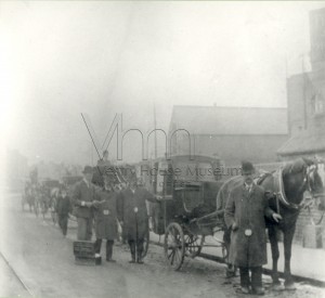 Horse Cabs Leytonstone Station