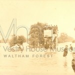 Lea Bridge Road in flood 1903