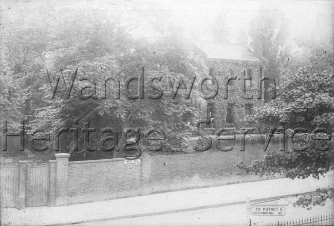 Red House, no 51, West Hill-  C1900