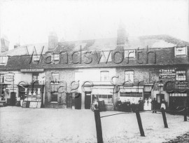 James Yard, Wandsworth High Street  –  C1895