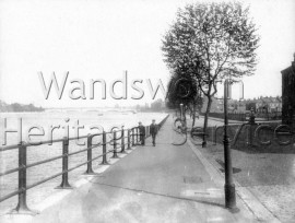 Putney Embankment  –  C1900
