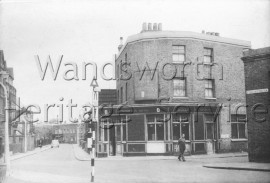 Windsor Arms, Stonhouse Street- 1958