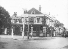 The Cricketers, Lower Richmond Road- 1961