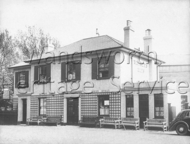 The Telegraph Arms, Putney Heath  –  C1947