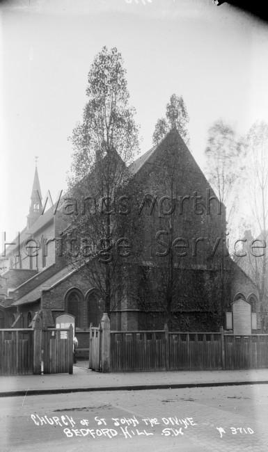 Church of St John the Divine, Bedford Hill